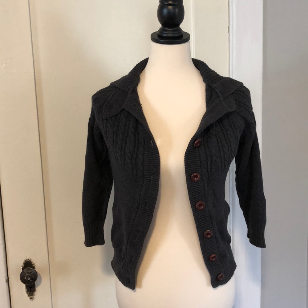 American Eagle 3/4 sleeve cable knit sweater